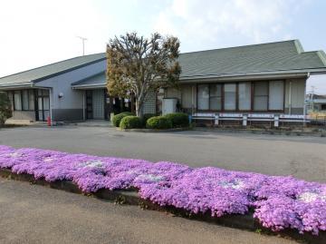 古河市コミュニティセンター総和の外観