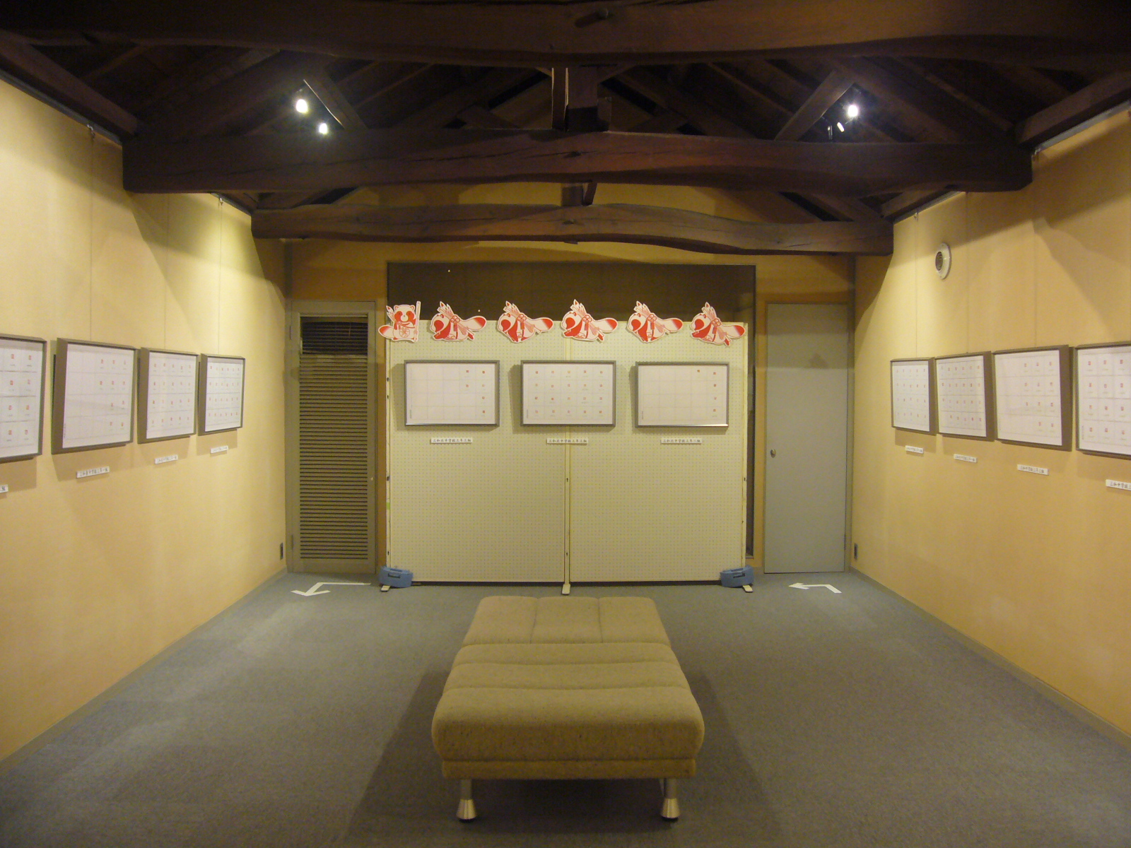 第27回中学生卒業記念篆刻展展示風景1