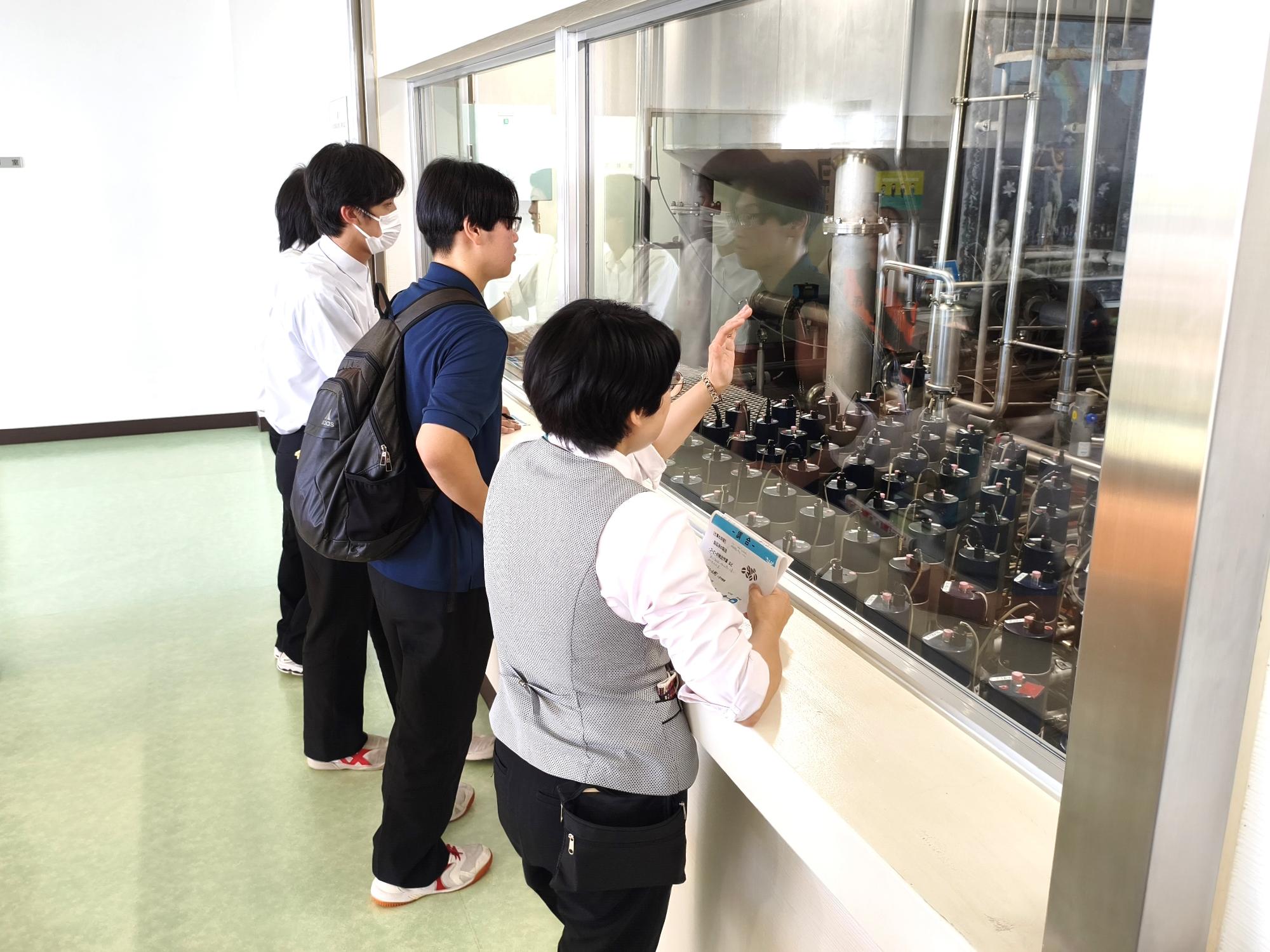 工場見学のようす